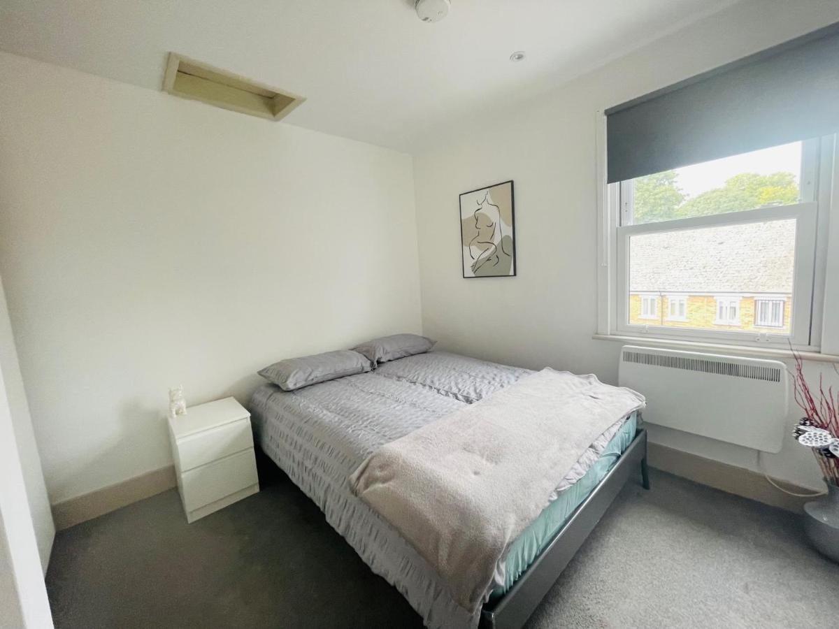 Lovely 1 Bedroom Apartment In Λονδίνο Εξωτερικό φωτογραφία